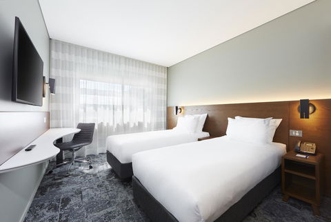 Holiday Inn Express Sydney Airport, An IHG Hotel - Accommodation Georgetown 5
