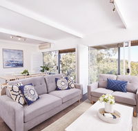 Bright and Spacious Family Home With Leafy Deck - Accommodation Georgetown