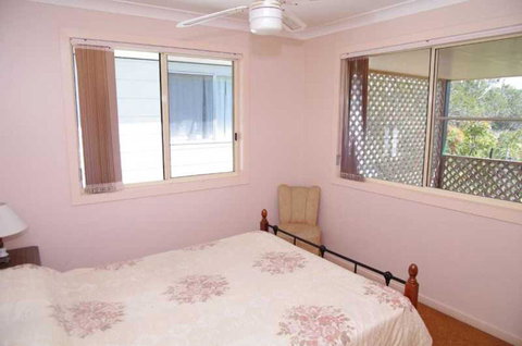 Bellhaven 2, 17 Willow Street - Accommodation Georgetown 3