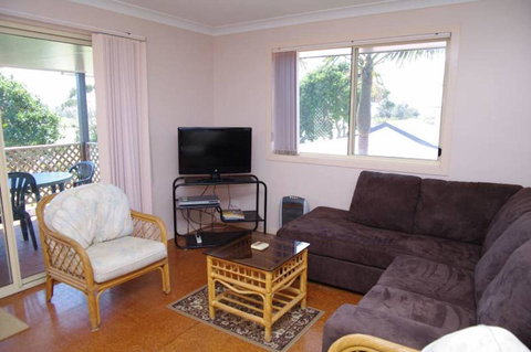 Bellhaven 2, 17 Willow Street - Accommodation Georgetown 1