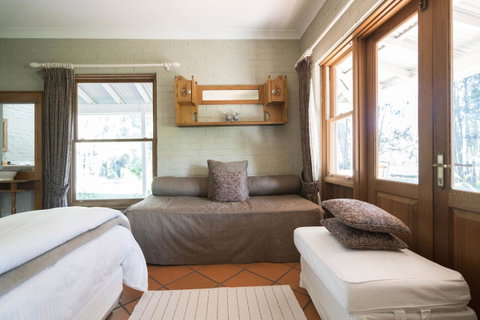 Thistle Hill Guesthouse - Walk To Many Wineries And Restaurants - Accommodation Georgetown 39