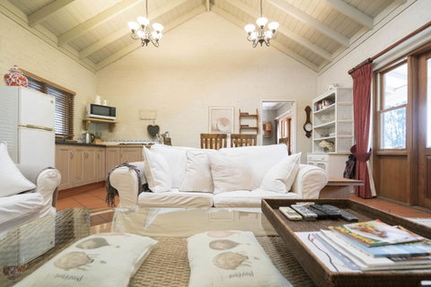 Thistle Hill Guesthouse - Walk To Many Wineries And Restaurants - Accommodation Georgetown 29