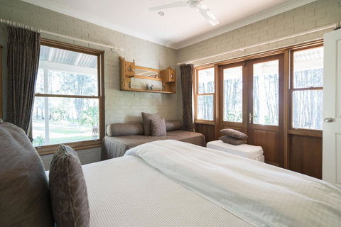 Thistle Hill Guesthouse - Walk To Many Wineries And Restaurants - Accommodation Georgetown 37