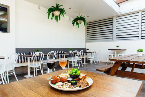 Coniston Hotel Wollongong - Accommodation Georgetown 10