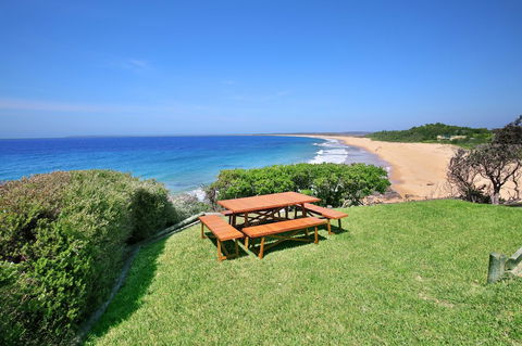 Neptune I Absolute Beachfront I Stunning Views - Accommodation Georgetown 32