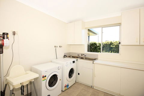 Neptune I Absolute Beachfront I Stunning Views - Accommodation Georgetown 25