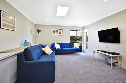 Neptune I Absolute Beachfront I Stunning Views - Accommodation Georgetown 7