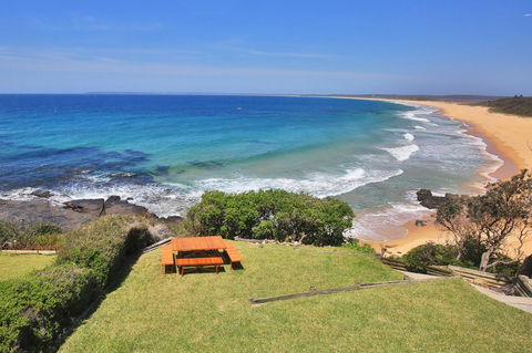 Neptune I Absolute Beachfront I Stunning Views - Accommodation Georgetown 29