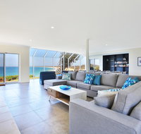 Neptune - Absolute Beachfront - Accommodation Georgetown