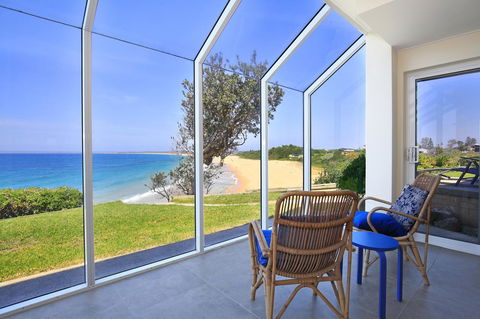 Neptune I Absolute Beachfront I Stunning Views - Accommodation Georgetown 4