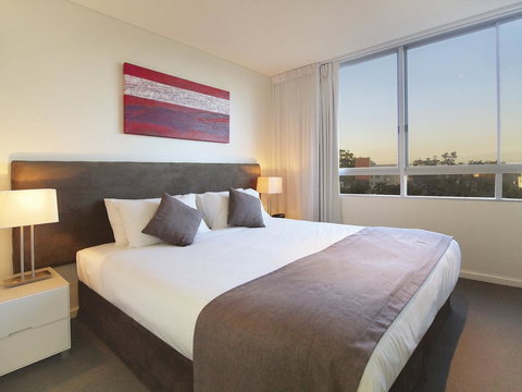 Oaks Nelson Bay Lure Suites - Accommodation Georgetown 13