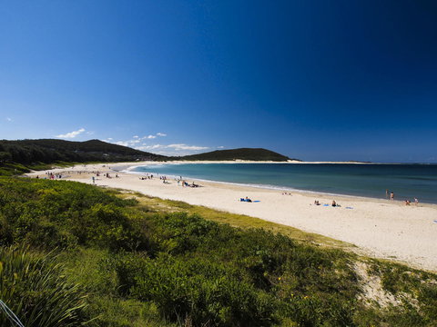 Oaks Nelson Bay Lure Suites - Accommodation Georgetown 4