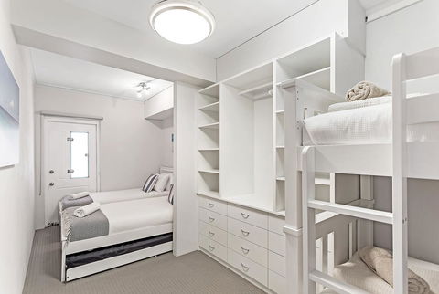 Phuza Maningi 17 Myan Close - Accommodation Georgetown 19