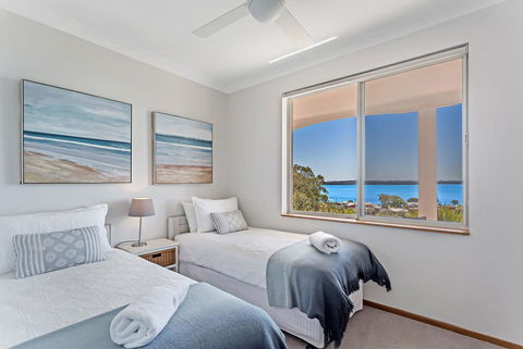 Phuza Maningi 17 Myan Close - Accommodation Georgetown 18