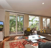 Villa Chianti located within Cypress Lakes - Accommodation Georgetown