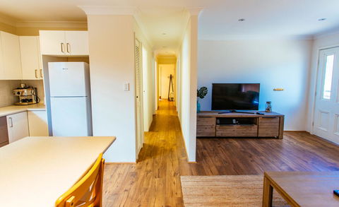 Sunbaker Pet Friendly Awards Finalist 4 Mins Walk To Culburra Beach - Accommodation Georgetown 17