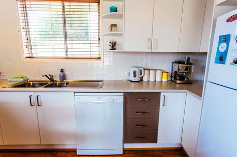 Sunbaker Pet Friendly Awards Finalist 4 Mins Walk To Culburra Beach - Accommodation Georgetown 14