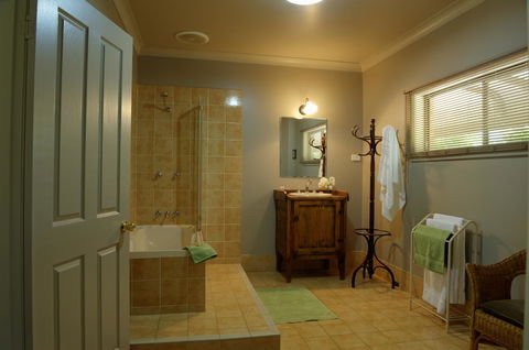 Ironstone Estate Lovedale - Accommodation Georgetown 32