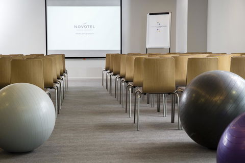 Novotel Newcastle Beach - Accommodation Georgetown 20