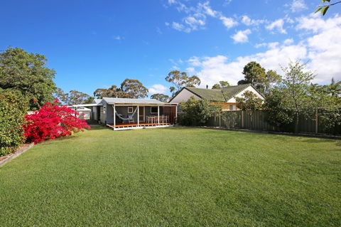 Hayes Beach House I Award Winner I 4 Mins To Beach - Accommodation Georgetown 8