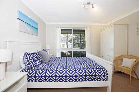 Hayes Beach House I Award Winner I 4 Mins To Beach - Accommodation Georgetown 3