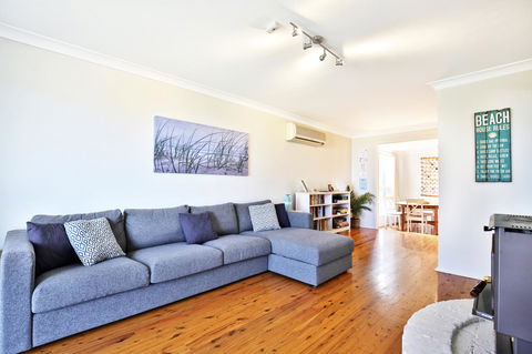 Hayes Beach House I Award Winner I 4 Mins To Beach - Accommodation Georgetown 9