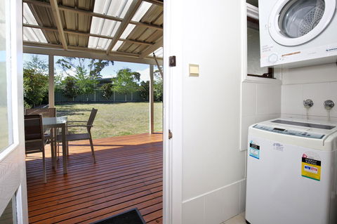 Hayes Beach House I Award Winner I 4 Mins To Beach - Accommodation Georgetown 15