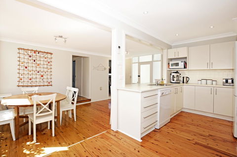 Hayes Beach House I Award Winner I 4 Mins To Beach - Accommodation Georgetown 5