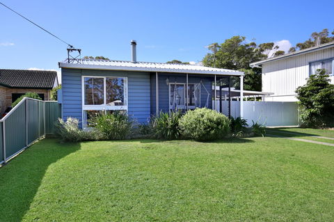 Hayes Beach House I Award Winner I 4 Mins To Beach - Accommodation Georgetown 19