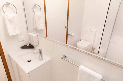 Sapphire Waters Motor Inn - Accommodation Georgetown 2