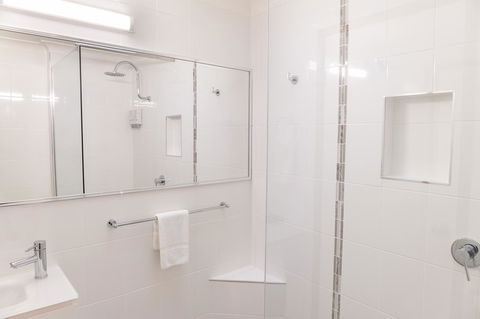 Sapphire Waters Motor Inn - Accommodation Georgetown 3