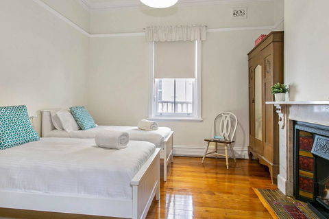 Oversized 2 Bedroom Manly Beach House - Accommodation Georgetown 5