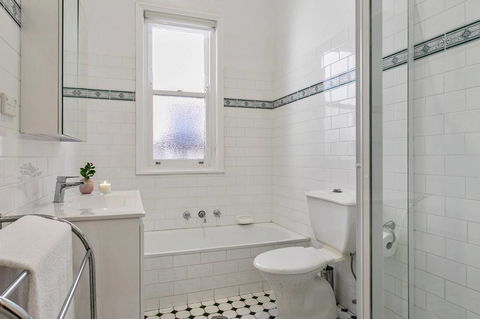 Oversized 2 Bedroom Manly Beach House - Accommodation Georgetown 8