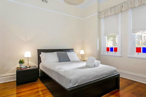 Oversized 2 Bedroom Manly Beach House - Accommodation Georgetown 6