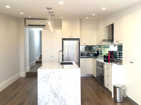 Luxury House In Bondi Junction - Accommodation Georgetown 2