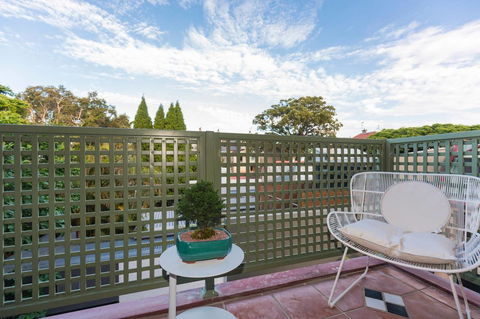 Nobbs Â· Executive 2 Storey Sydney Apartment With Pool - Accommodation Georgetown 15