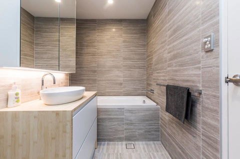 Nobbs Â· Executive 2 Storey Sydney Apartment With Pool - Accommodation Georgetown 8