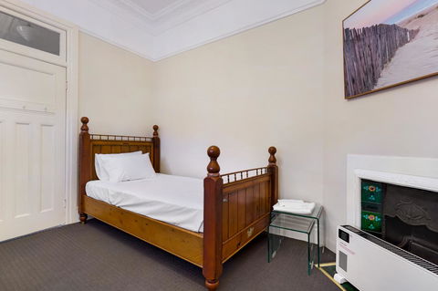 Drummoyne 3 Bedroom Home (62ALE) - Accommodation Georgetown 2