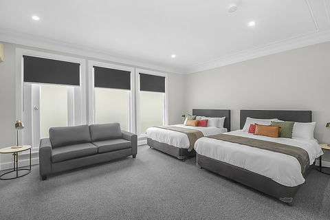 Horse And Jockey Hotel Homebush - Accommodation Georgetown 0
