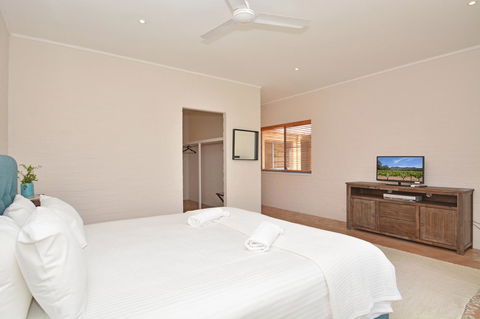 JE Guesthouse, Central To All The Hunter Valley Has To Offer - Accommodation Georgetown 34