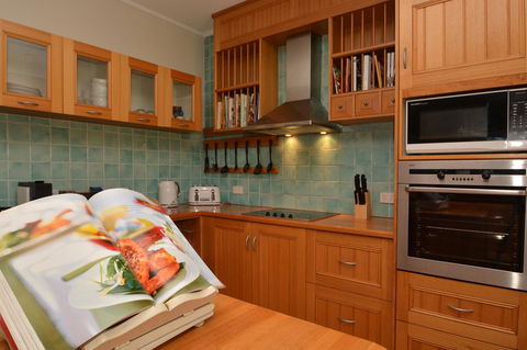 JE Guesthouse, Central To All The Hunter Valley Has To Offer - Accommodation Georgetown 14