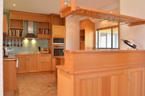 JE Guesthouse, Central To All The Hunter Valley Has To Offer - Accommodation Georgetown 11