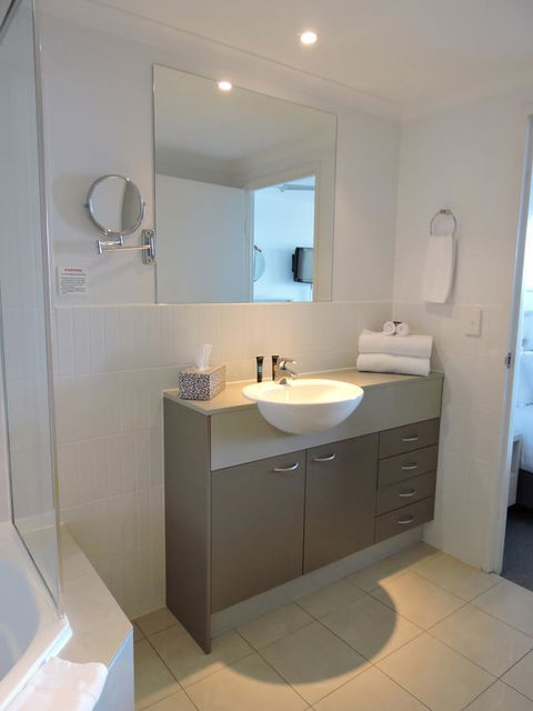 BASE Holidays - Ettalong Beach Premium Apartments - Accommodation Georgetown 20