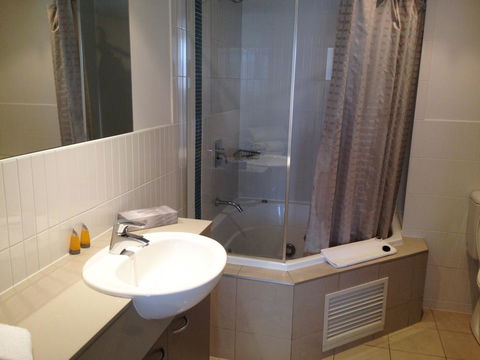 BASE Holidays - Ettalong Beach Premium Apartments - Accommodation Georgetown 39