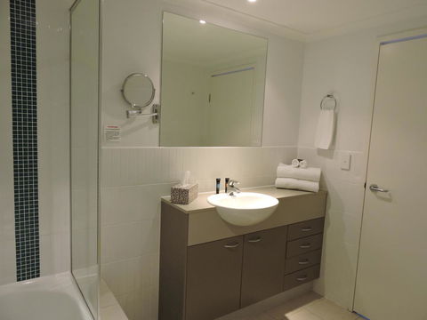 BASE Holidays - Ettalong Beach Premium Apartments - Accommodation Georgetown 6