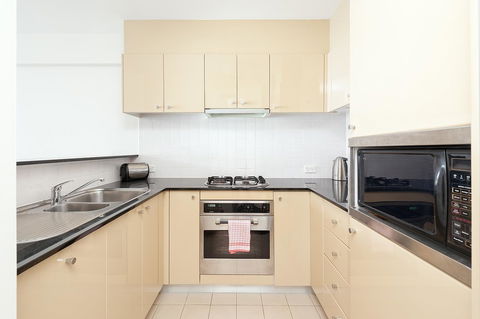Waterfront Apartment On Sydney Harbour - Accommodation Georgetown 8