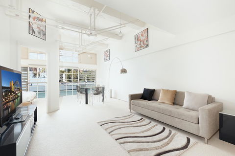 Waterfront Apartment On Sydney Harbour - Accommodation Georgetown 6