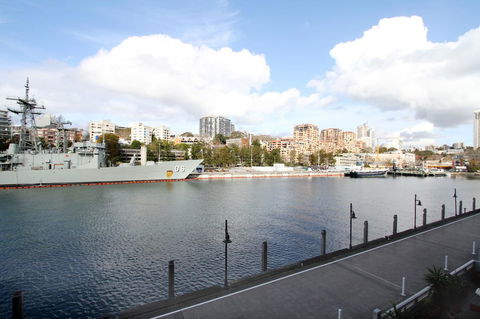 Waterfront Apartment On Sydney Harbour - Accommodation Georgetown 12