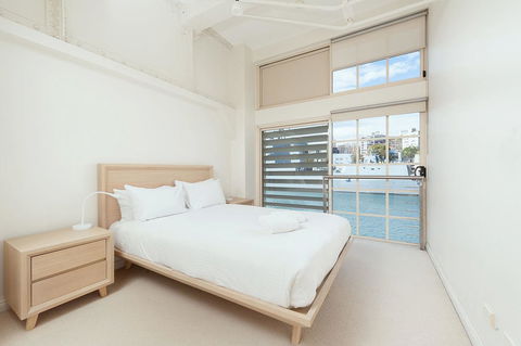 Waterfront Apartment On Sydney Harbour - Accommodation Georgetown 0