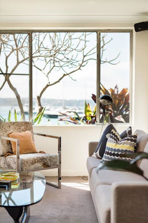 Waterfront Apartment Brimming With Inspirational Artwork - Accommodation Georgetown 17